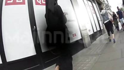 Eğitmen cizgi seks filimleri ince bir rakam için alışılmadık egzersizler önerdi