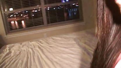 Süper unlulerin seks filimleri busty kız masturbates