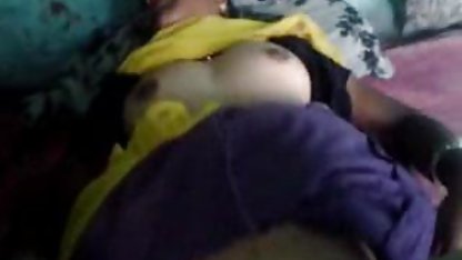 Derin full seks filimleri boğaz ve anüsün içinde bir ödül olarak cum