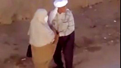 Deneyimli yesilcamseksfilimleri bir adam çorap sıska bir sarışın becerdin
