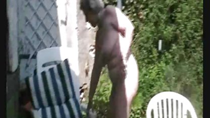 Duştan sonra çift sexi türk filmleri sevişmeye karar verdi.