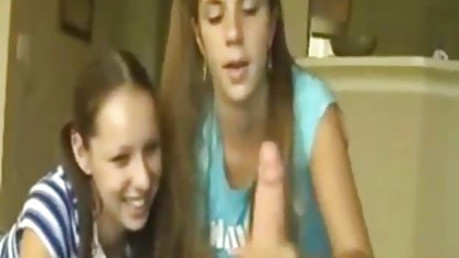 Julia ormanda büyük yabancıseksfilimleri bir horoz karalıyor