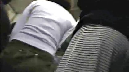 Genç biseksüeller bir seksi turk filimleri adam zhmzh düzenlenmiş