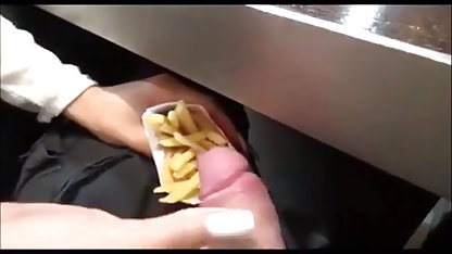 Girişte puan başına yüz Euro şifresiz seks filimleri