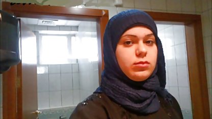 Kıçından kıvırcık şifresiz seks filimleri saçlı esmer becerdin alır