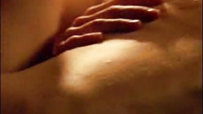 Genç ateşli seks filimleri sevgilisi ofiste masada olgun teyze sikikleri