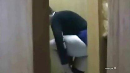 Genç bir türk seksfilimleri kızın yüzünü tamamladı