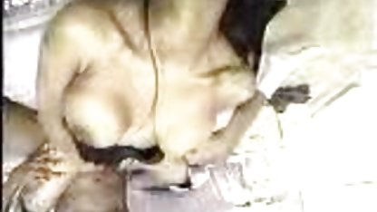 Yetişkin kızıl saçlı bir klasik seks filimleri oral seks verir